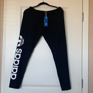 TRENDY 💯 NWT Adidas Trefoil Black Leggings
